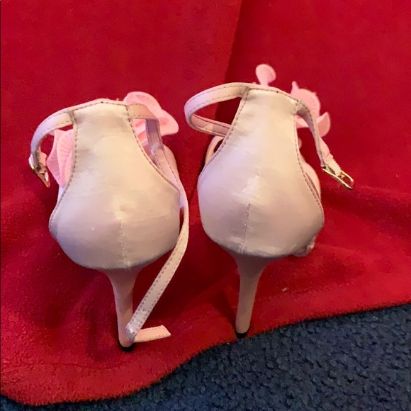 Shoes - Picture 3 of 3